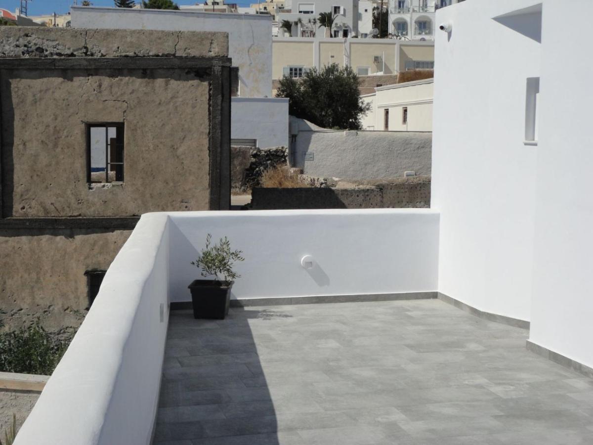Triena Apartments Fira  Exteriör bild