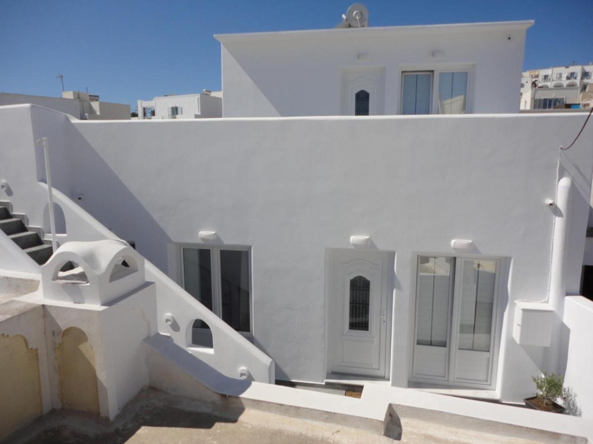Triena Apartments Fira  Exteriör bild